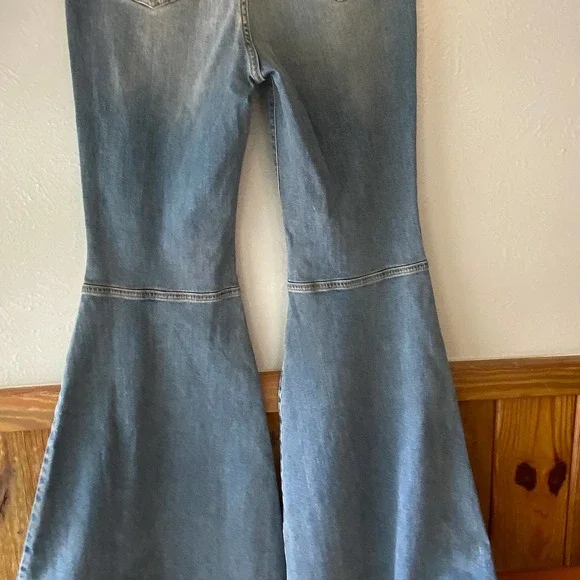 NWT Vintage-inspired Free People Just Float On Flare Jeans Womens Size 31 - Picture 5 of 14